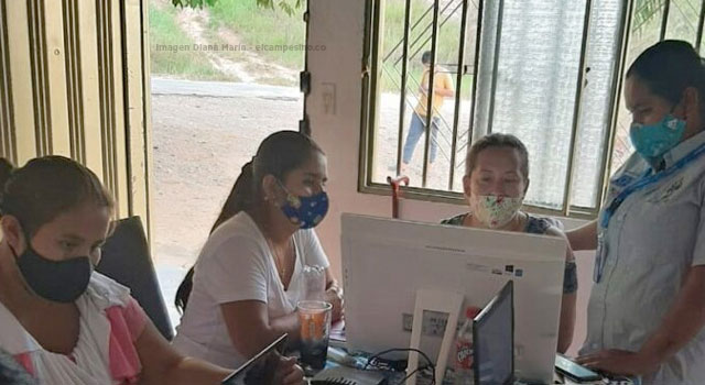 Mujeres en San Vicente del Caguán se suman a Escuelas Digitales Campesinas